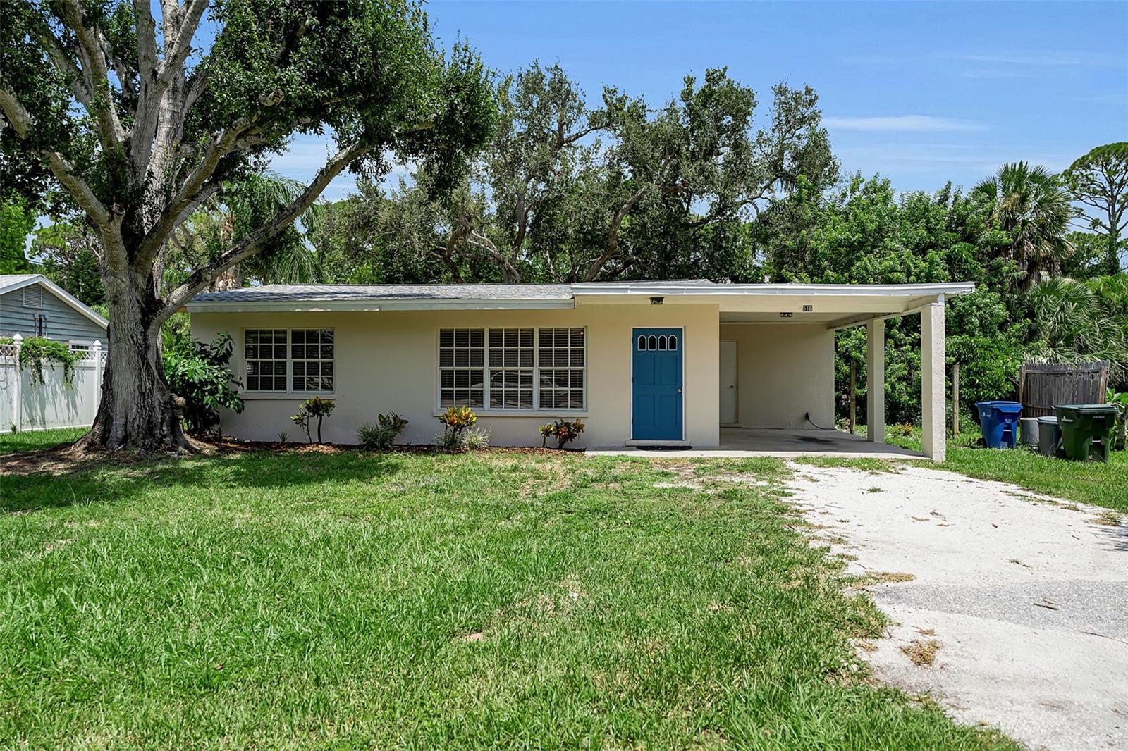 2nd image of 516 Laurel Rd W, Nokomis, FL 34275 | MLS# A4703788