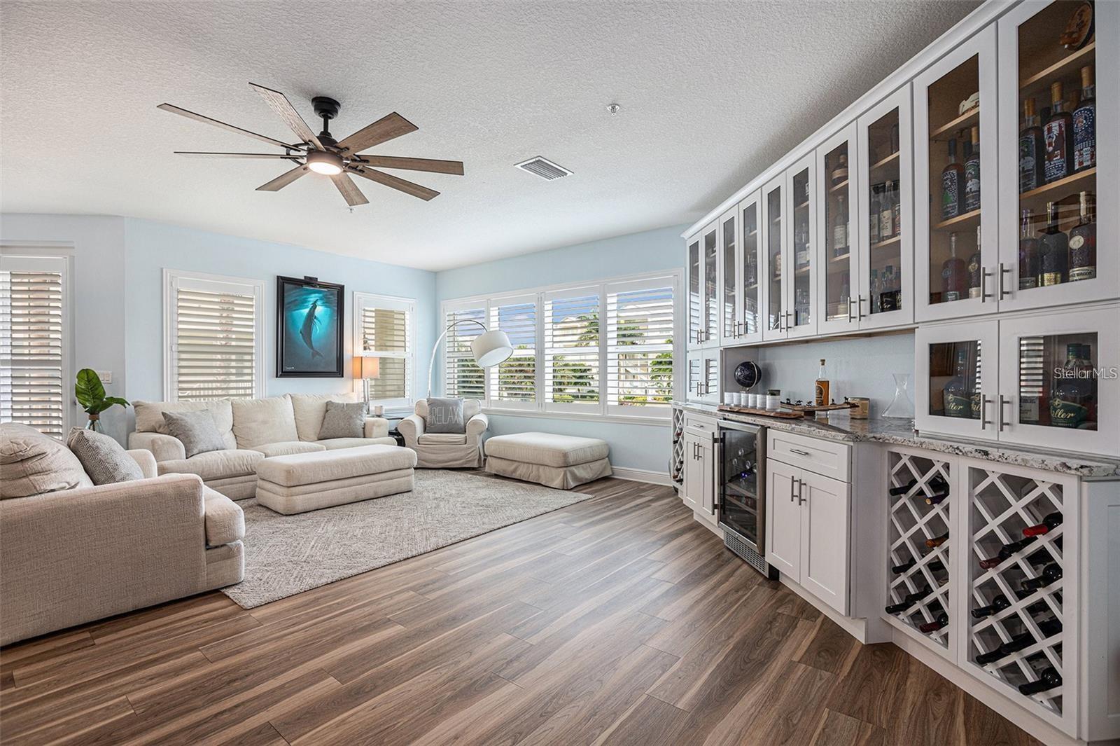 5th image of 3430 77Th St W, BRADENTON, FL 34209