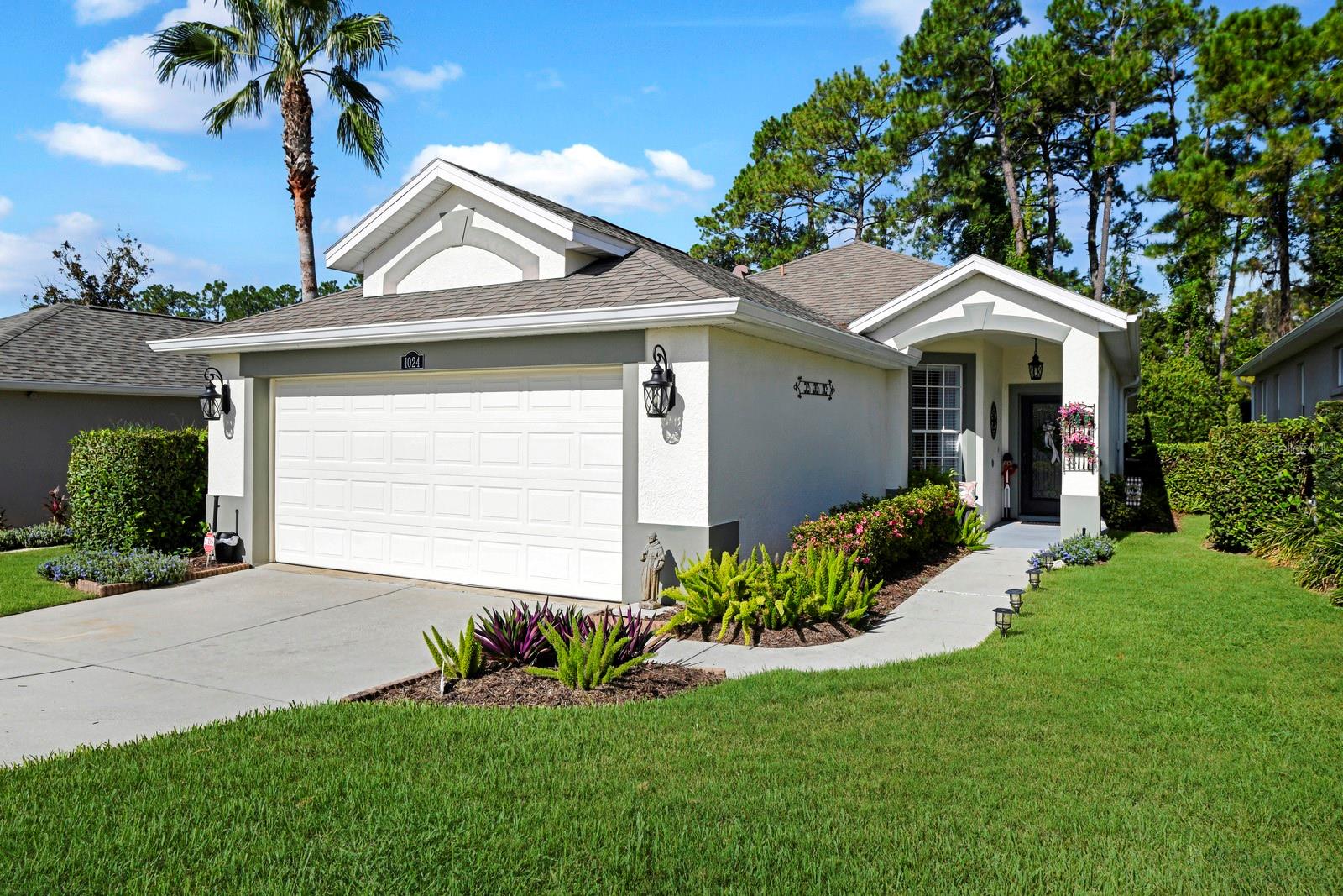 1st image of 1024 Saint Ives Ct, Mount Dora, FL 32757 | MLS# G5116835