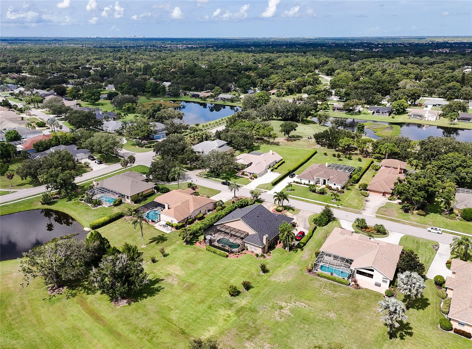 3rd image of 6213 Glen Abbey Ln, Bradenton, FL 34202 | MLS# A4703811