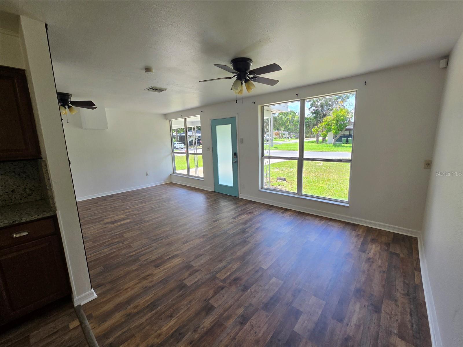 4th image of 1500 Crest Ave, Leesburg, FL 34748 | MLS# O6435924