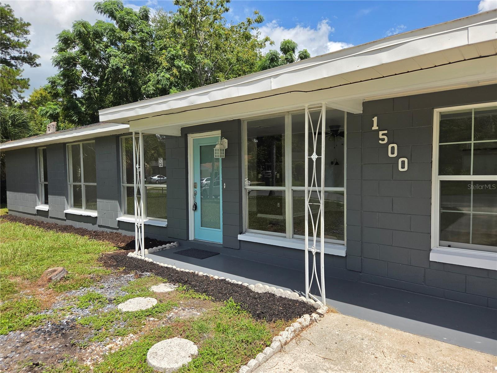 2nd image of 1500 Crest Ave, Leesburg, FL 34748 | MLS# O6435924