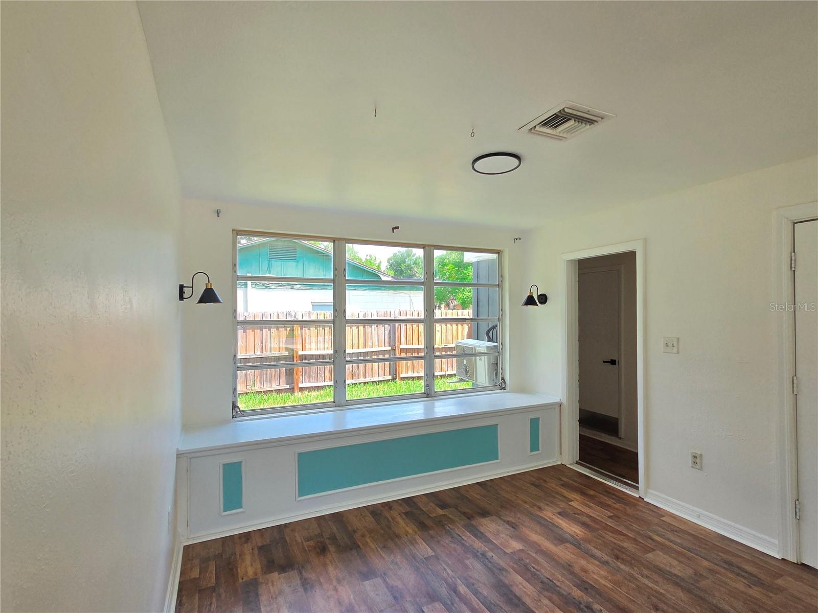 5th image of 1500 Crest Ave, Leesburg, FL 34748 | MLS# O6435924