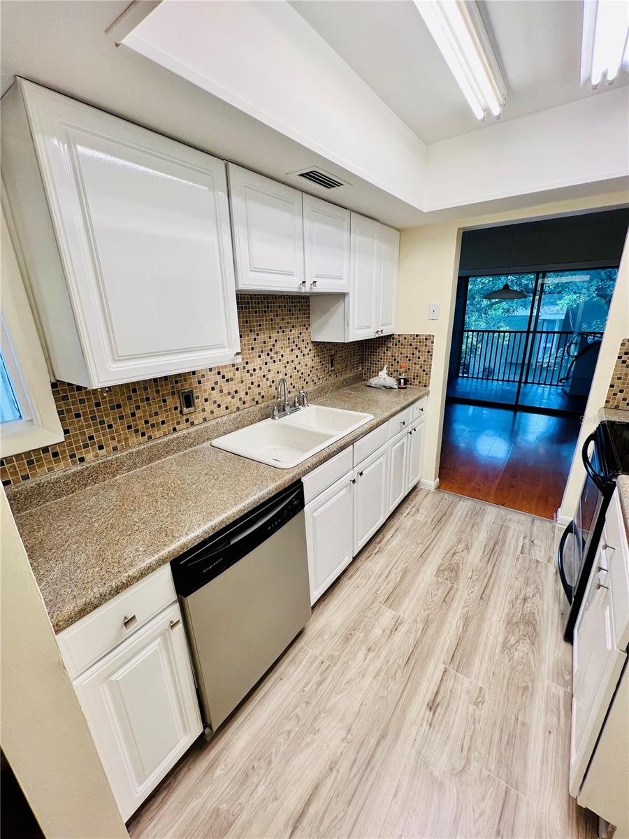 5th image of 6057 Windhover Dr, ORLANDO, FL 32819