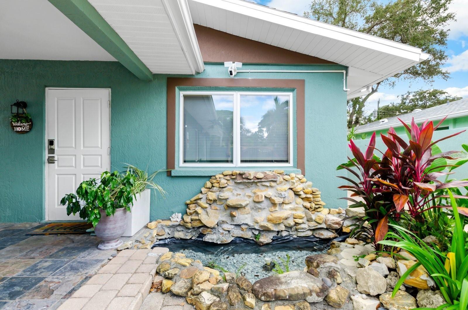 5th image of 2598 Wood St, Sarasota, FL 34237 | MLS# A4703821