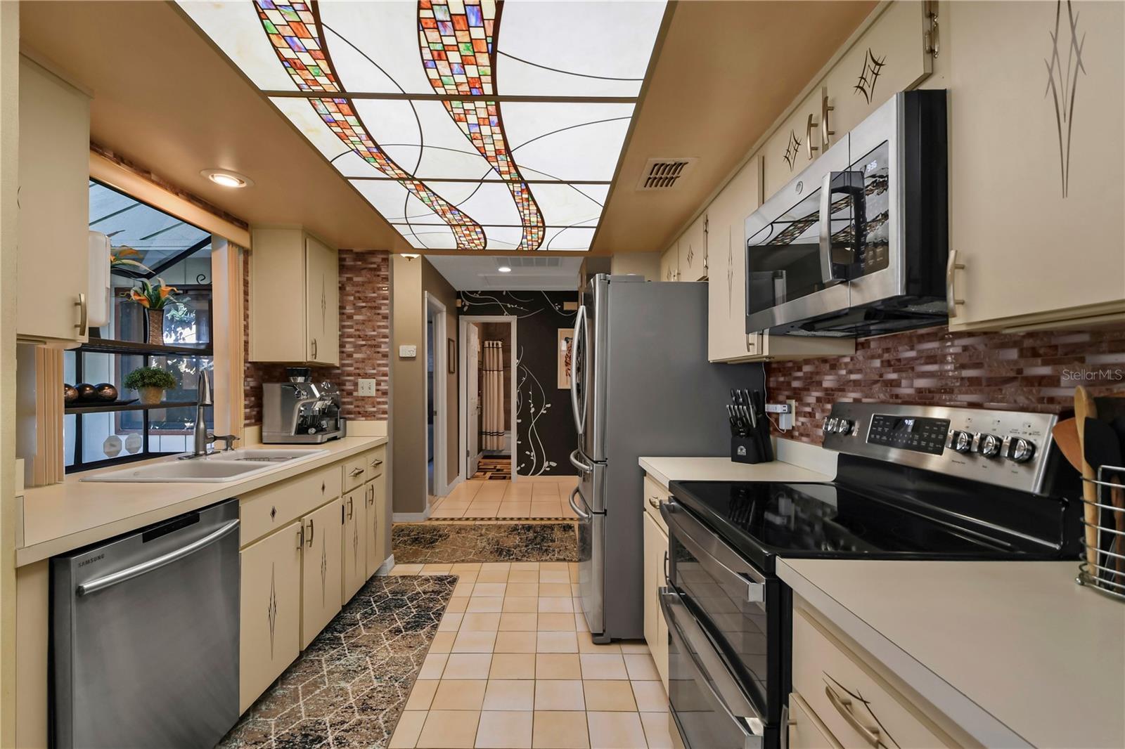 5th image of 3884 Villa Rose Ln, Orlando, FL 32808 | MLS# O6435960