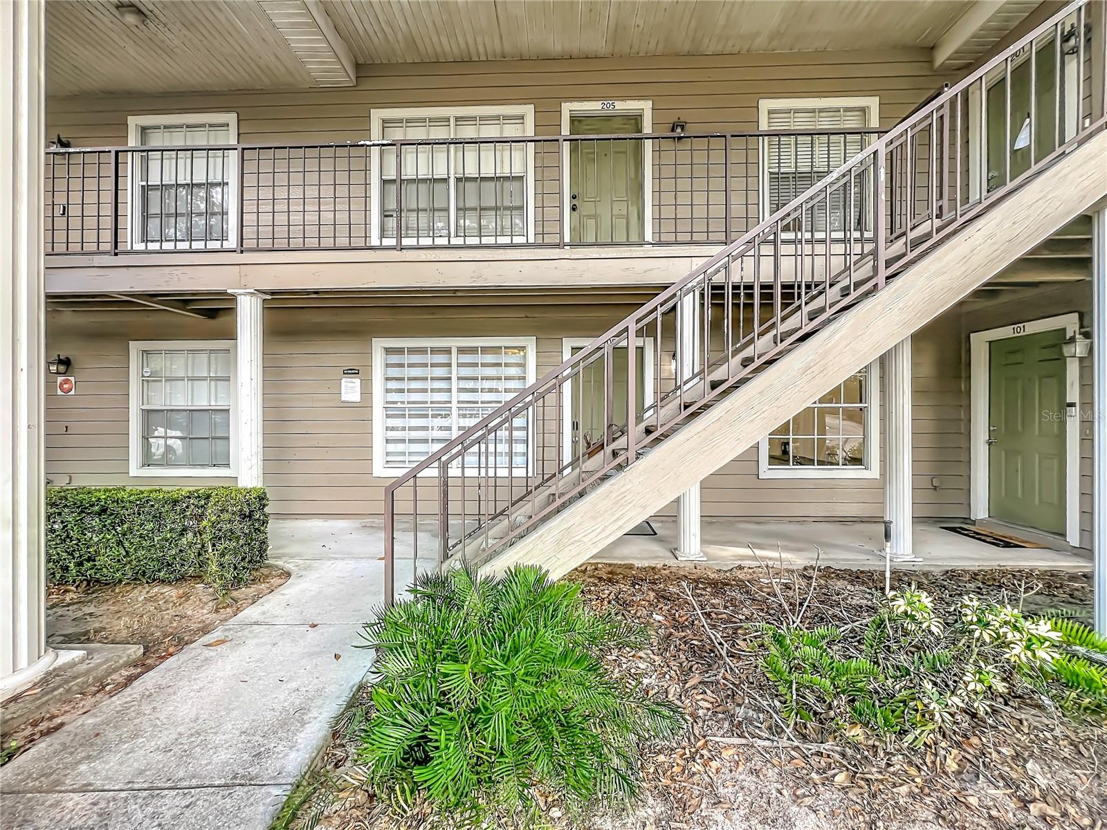 2nd image of 121 Reserve Cir, OVIEDO, FL 32765