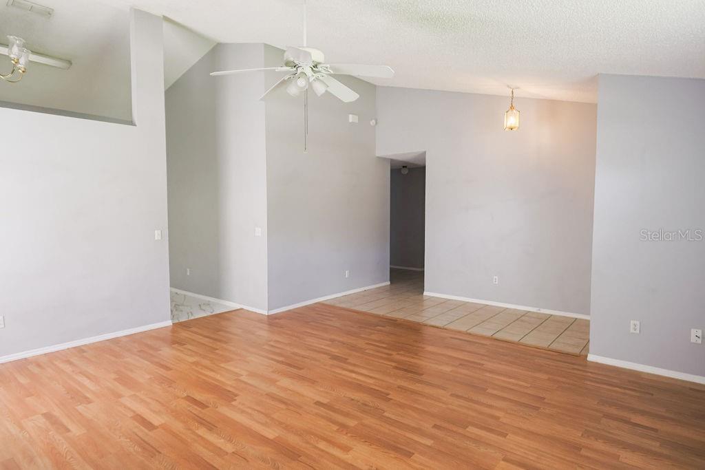 5th image of 1098 Sugarberry Trl, Oviedo, FL 32765 | MLS# O6435972