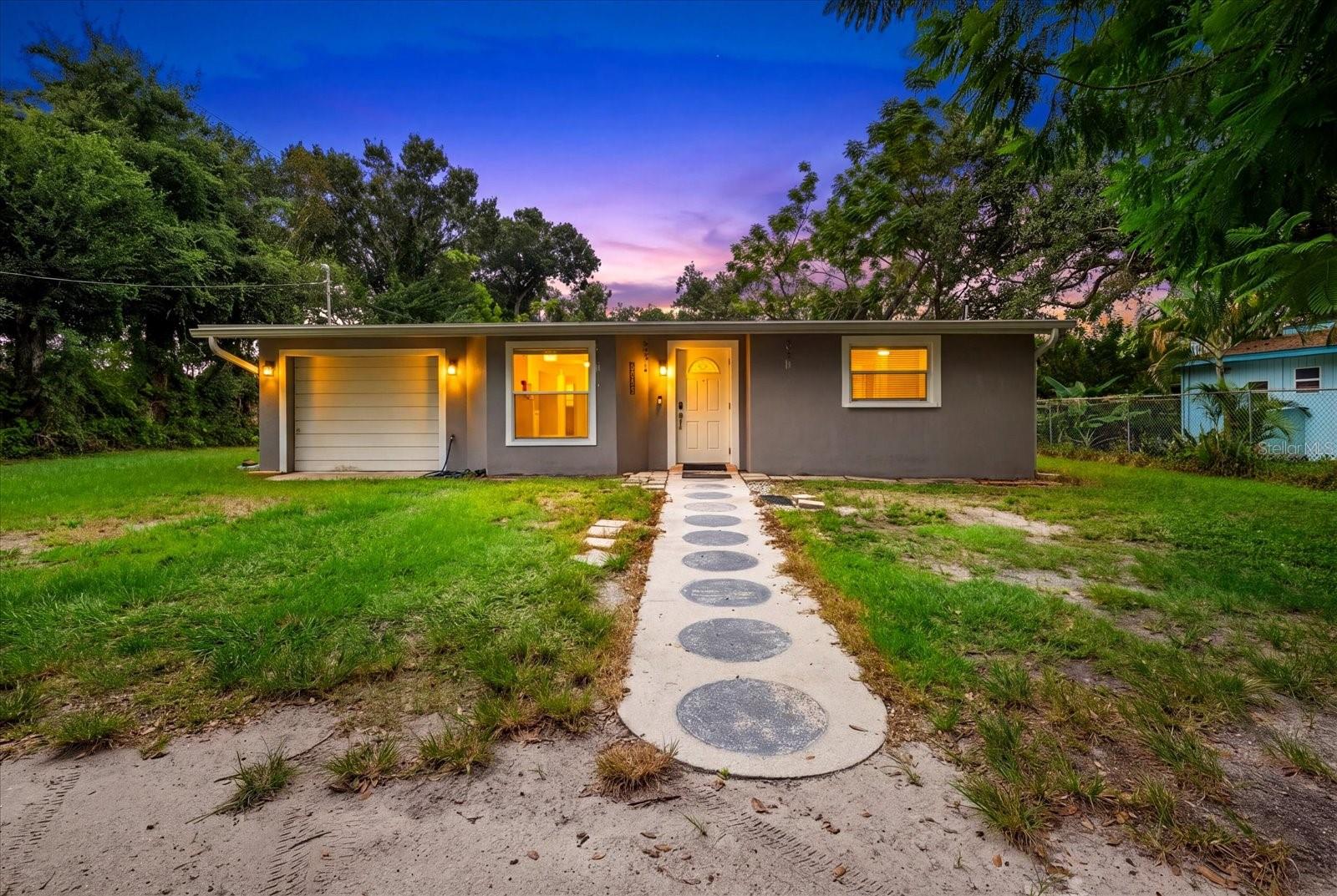 1st image of 3031 Kirby Ln, Sarasota, FL 34234 | MLS# A4703829