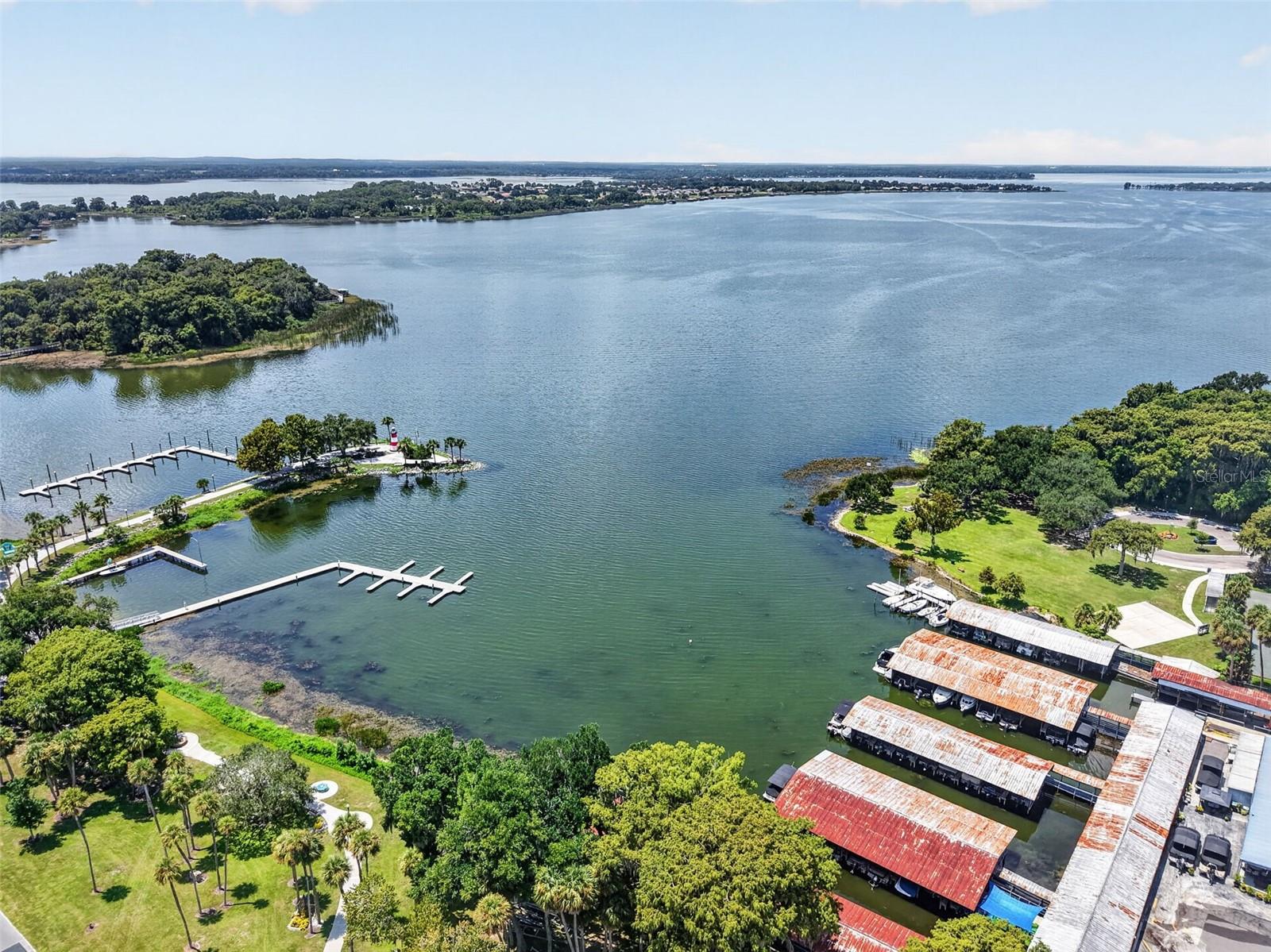 2nd image of 101 N Grandview St, MOUNT DORA, FL 32757