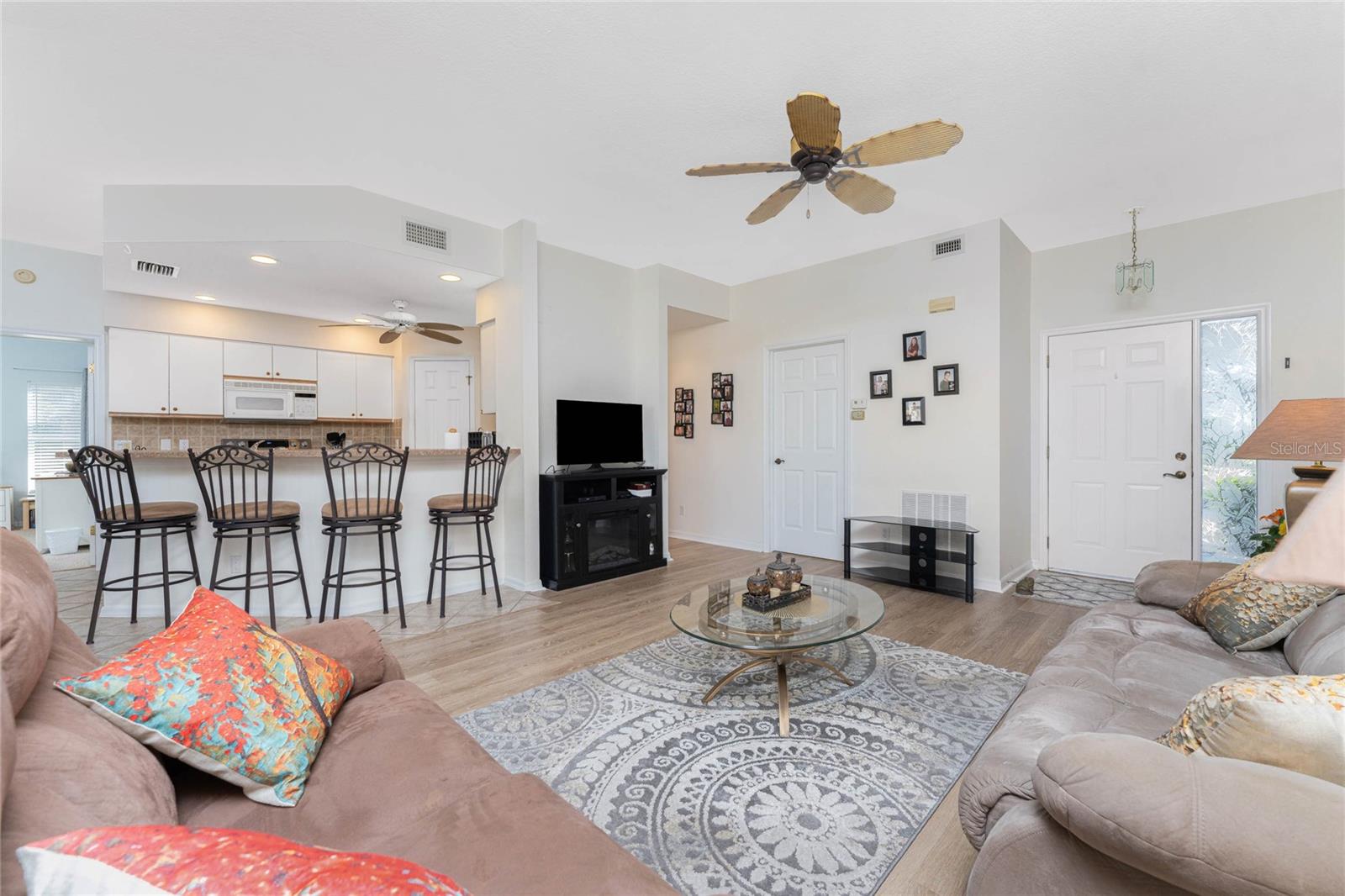 4th image of 14016 Willow Glen Ct #112, Port Charlotte, FL 33953 | MLS# D6148528
