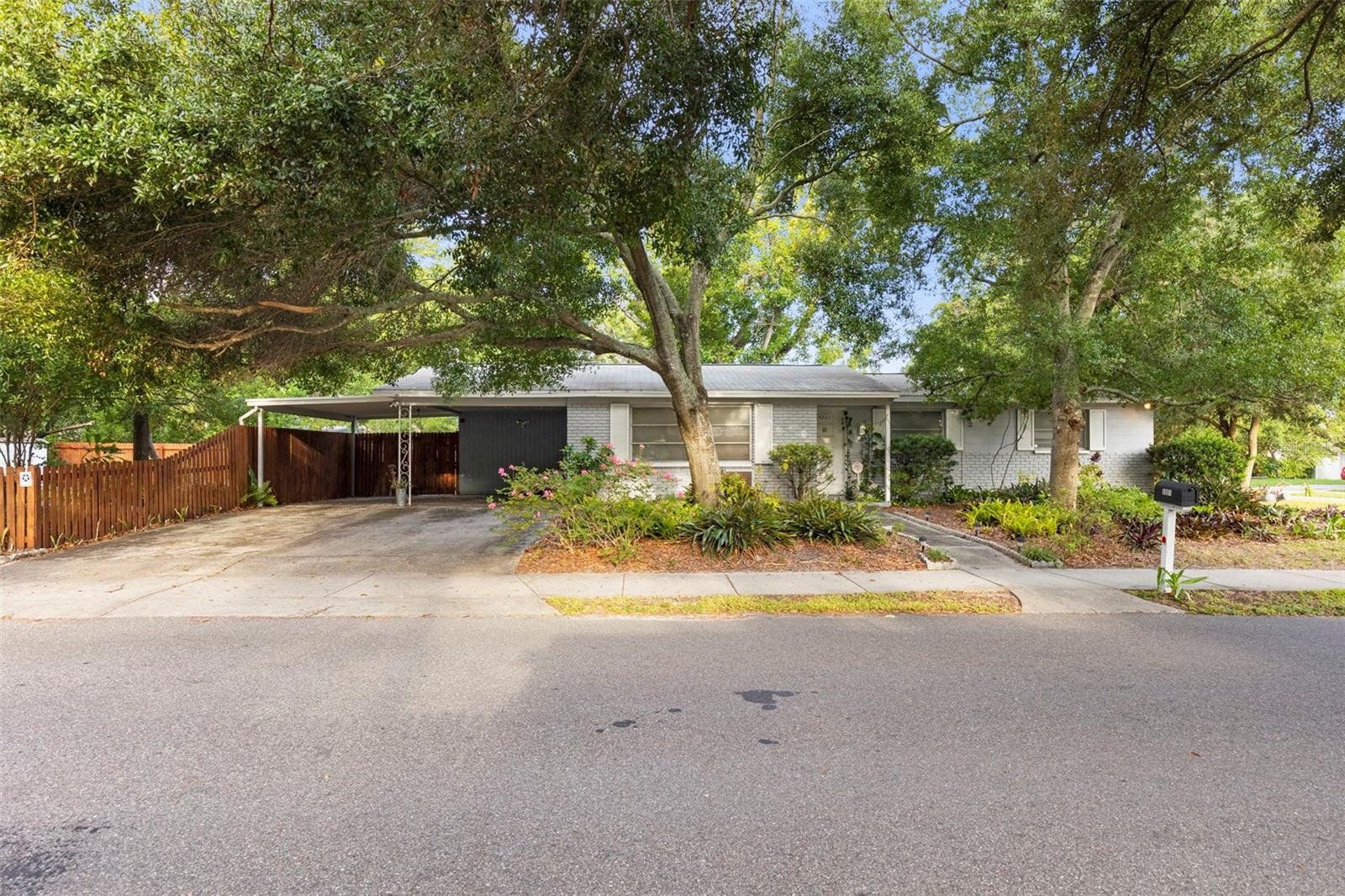 1st image of 5801 S Lois Ave, Tampa, FL 33616 | MLS# TB8541746