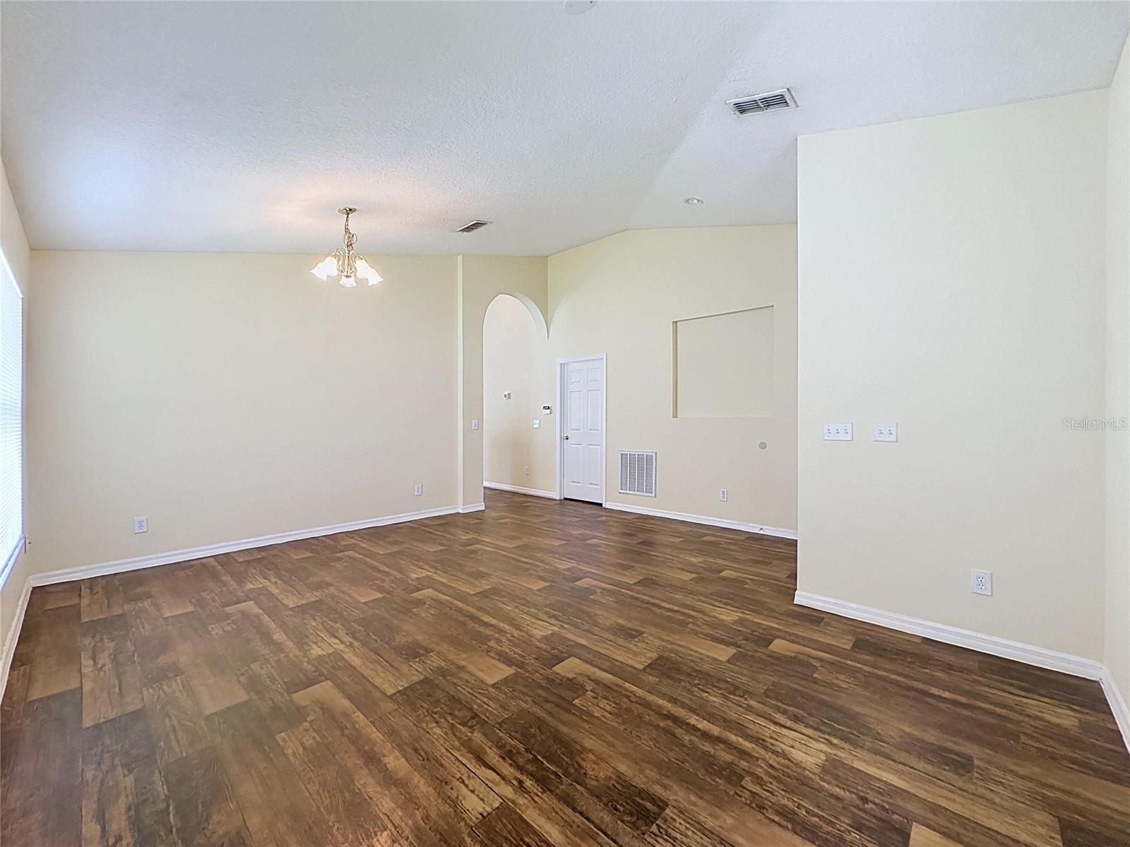 5th image of 3066 Eagle Crossing Dr, Kissimmee, FL 34746 | MLS# S5156186