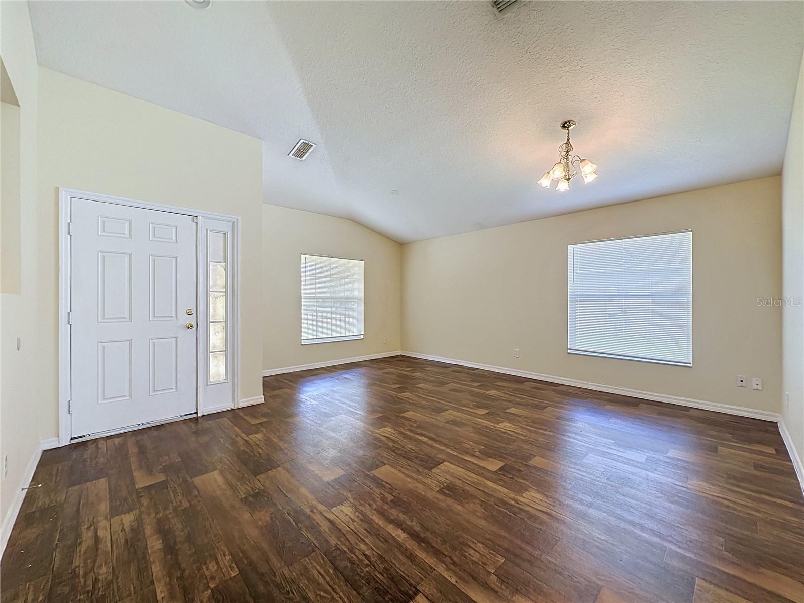 4th image of 3066 Eagle Crossing Dr, Kissimmee, FL 34746 | MLS# S5156186