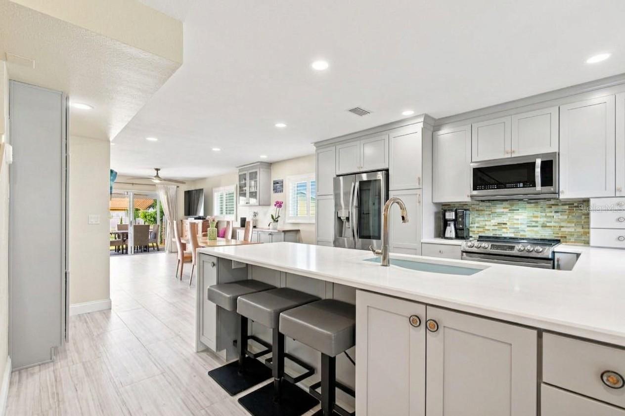 4th image of 245 116Th Ave, TREASURE ISLAND, FL 33706