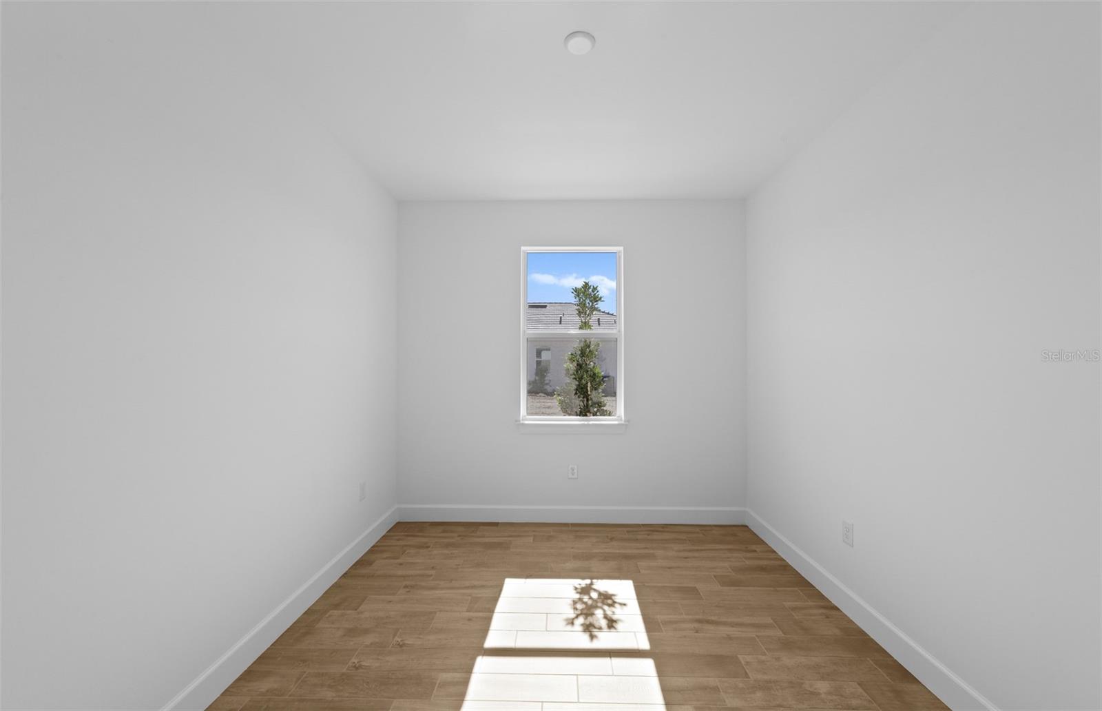 5th image of 17086 Moonflower Dr, Venice, FL 34293 | MLS# TB8541838