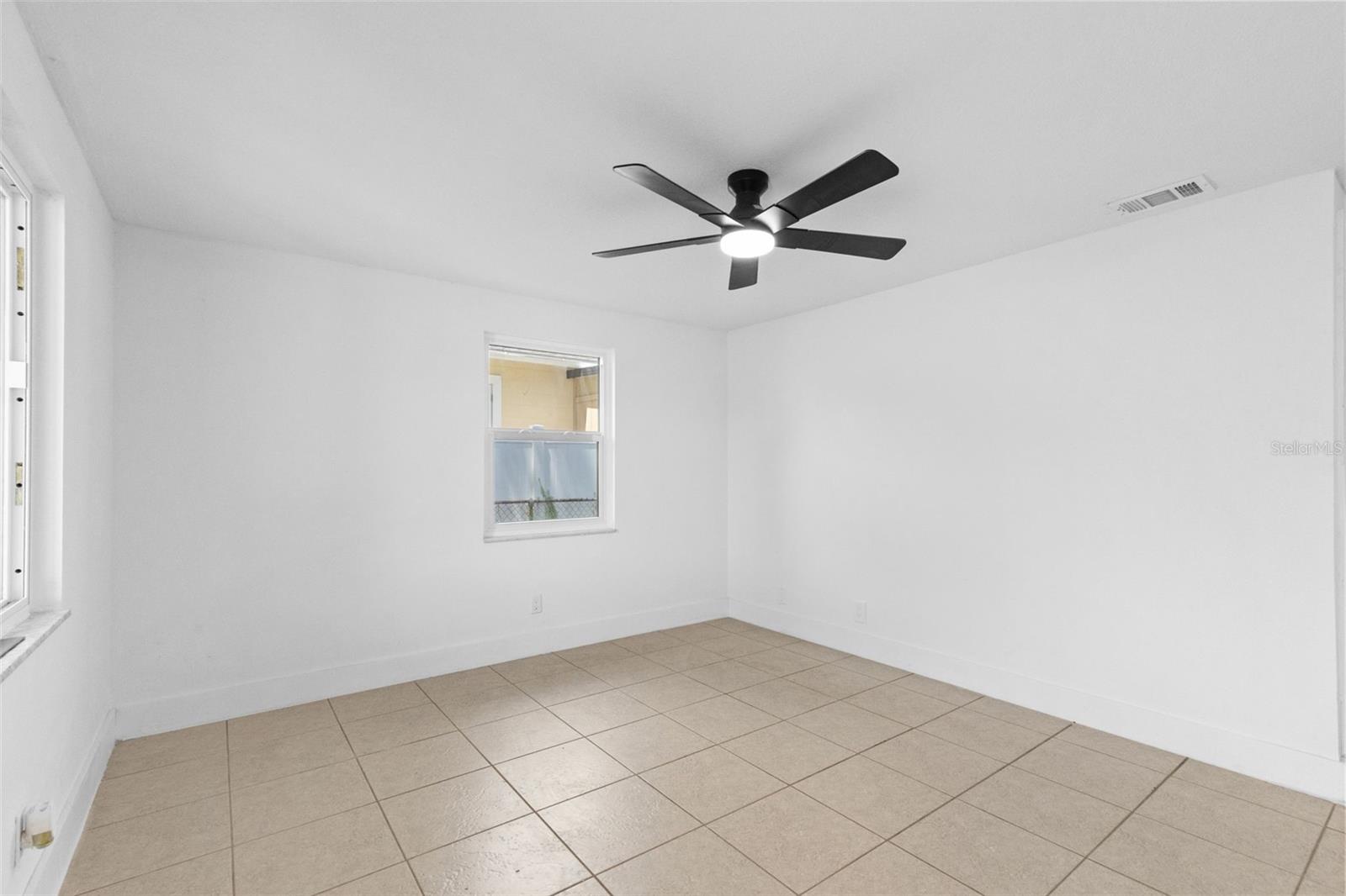 3rd image of 1523 W Broad St, Tampa, FL 33604 | MLS# TB8541844