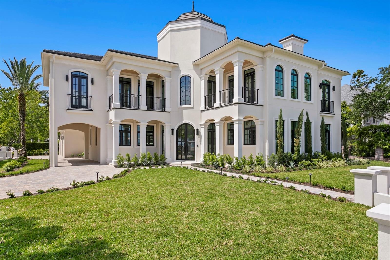 1st image of 3907 Bayshore Blvd, Tampa, FL 33611 | MLS# TB8541847