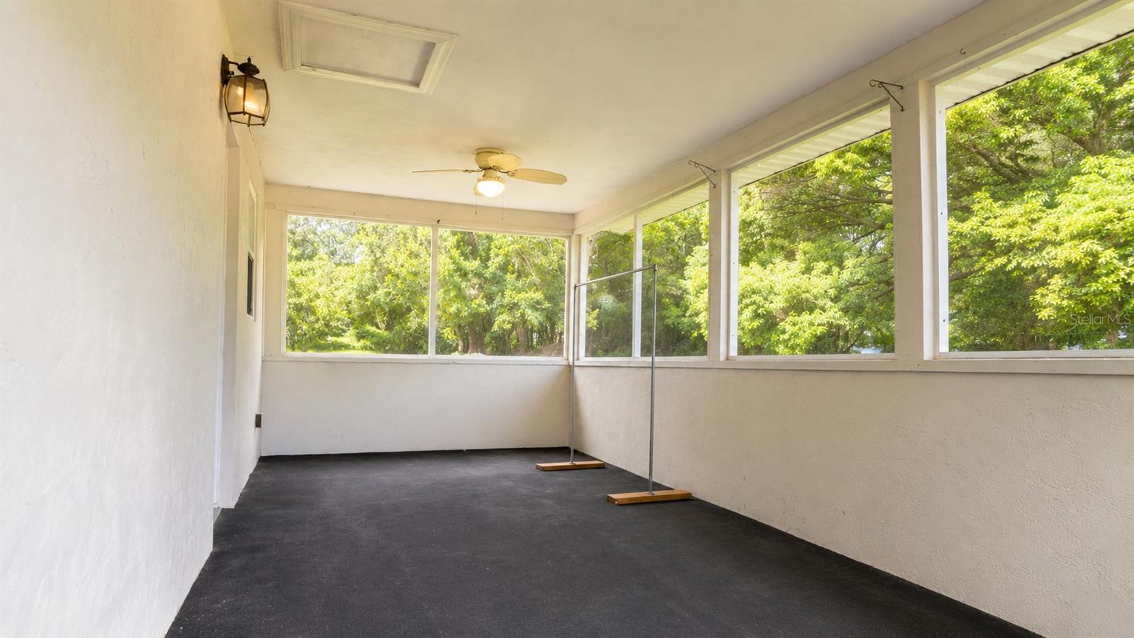 26th image of 420 E New Hampshire Ave, Deland, FL 32724 | MLS# V4950888