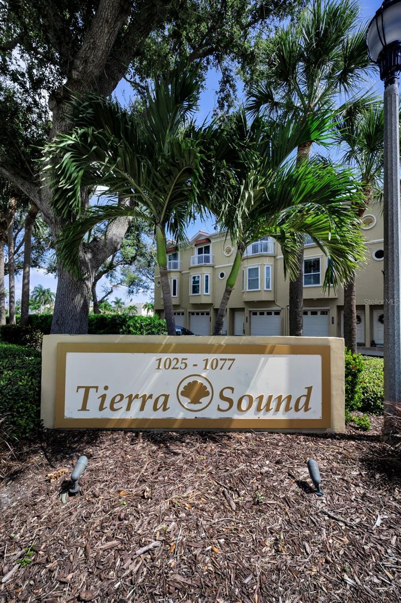 100th image of 1063 Pinellas Bayway S, St Petersburg, FL 33715 | MLS# TB8541893