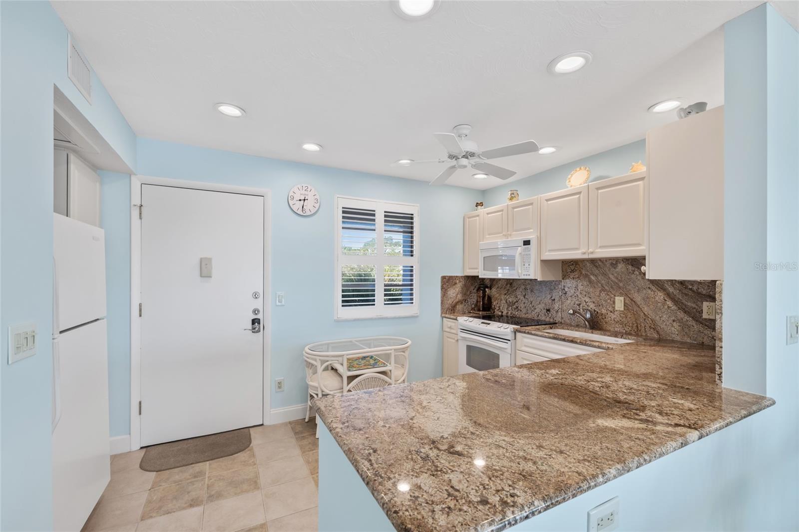 5th image of 4310 Falmouth Dr #307, Longboat Key, FL 34228 | MLS# A4703888