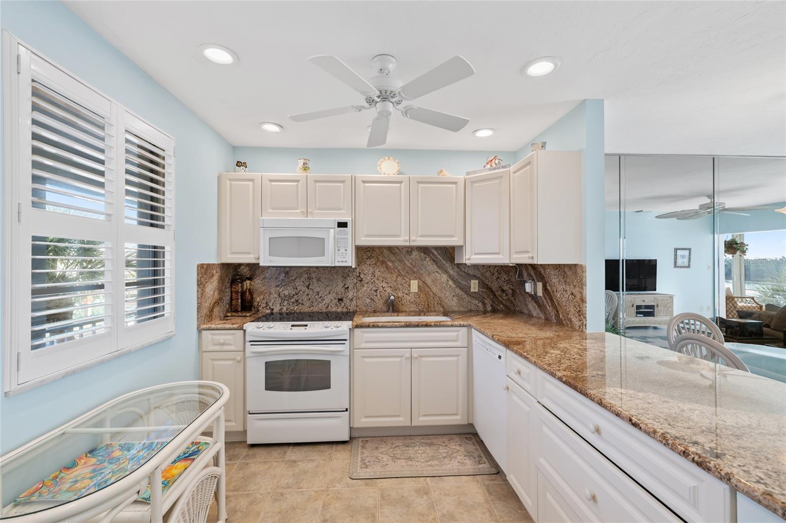 4th image of 4310 Falmouth Dr #307, Longboat Key, FL 34228 | MLS# A4703888