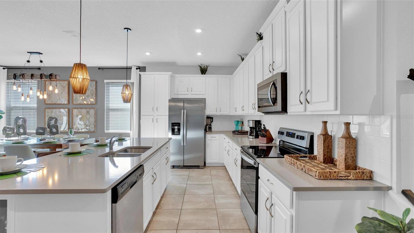 3rd image of 2147 Cooper Bell Pl, Kissimmee, FL 34747 | MLS# O6436144