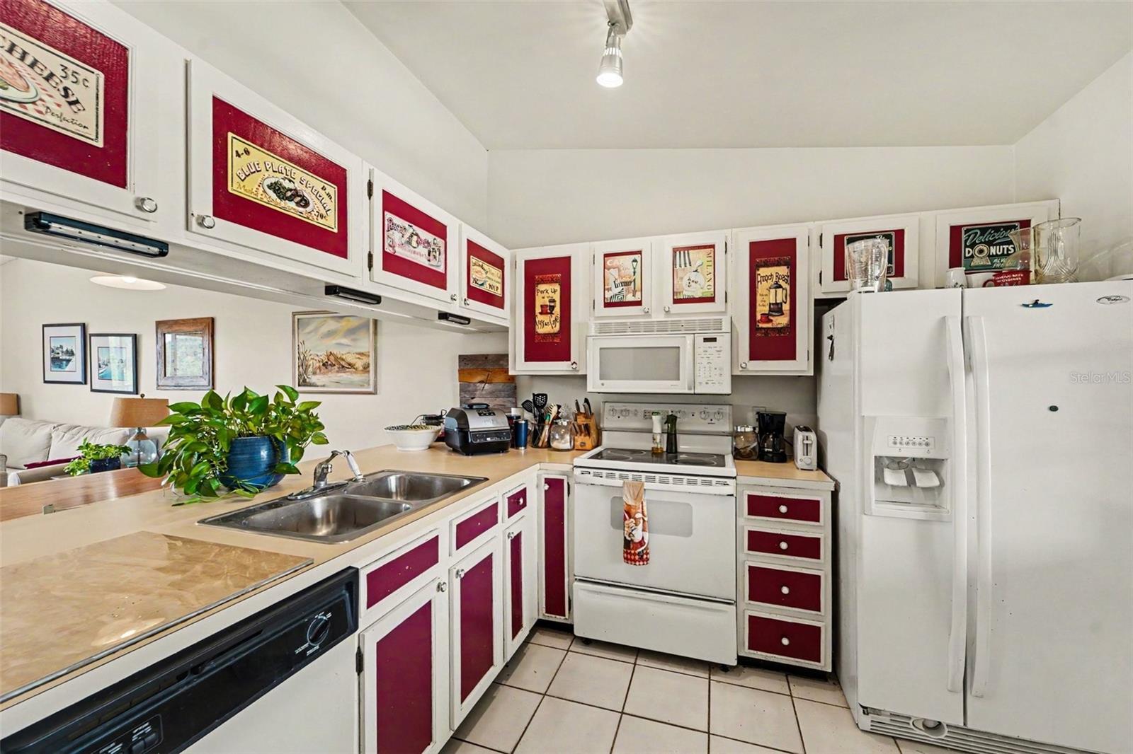 5th image of 1702 Seascape Cir #203, Tarpon Springs, FL 34689 | MLS# TB8541932