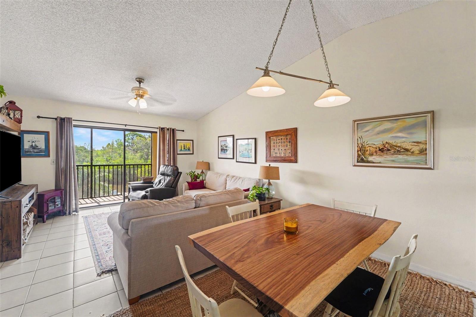 4th image of 1702 Seascape Cir #203, Tarpon Springs, FL 34689 | MLS# TB8541932