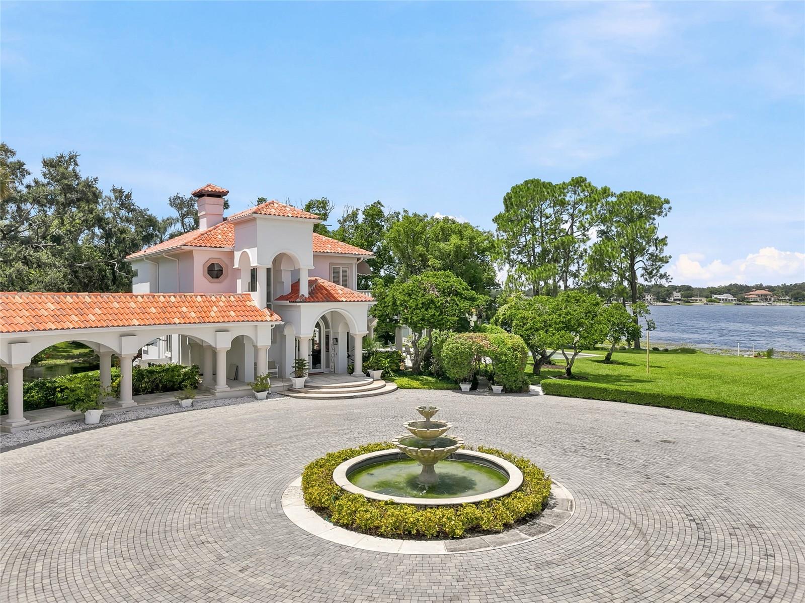 3rd image of 11104 Winthrop Wy, Tampa, FL 33612 | MLS# TB8541938