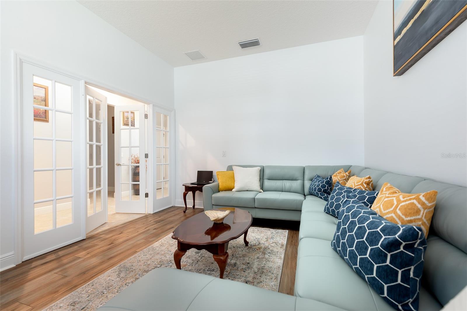 5th image of 995 Karst Tree Ln, Apopka, FL 32703 | MLS# O6436183