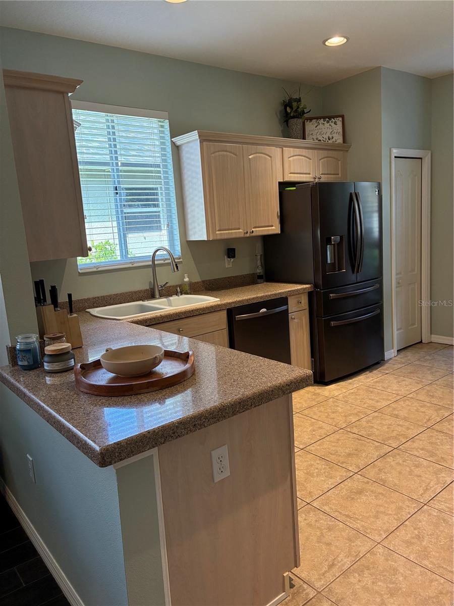 3rd image of 8872 Founders Cir, Palmetto, FL 34221 | MLS# S5156206