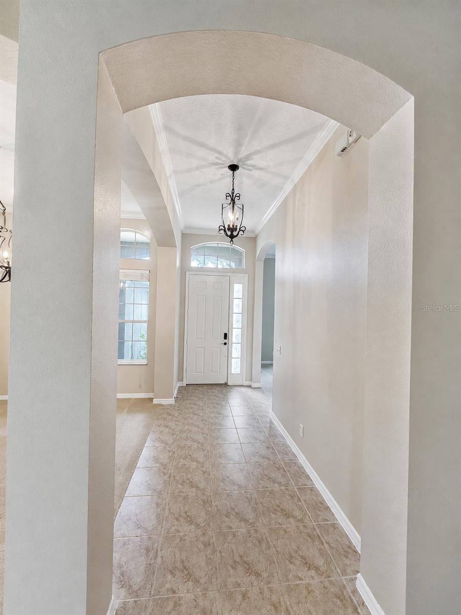 4th image of 105 E Blue Water Edge Dr, Eustis, FL 32736 | MLS# G5116907