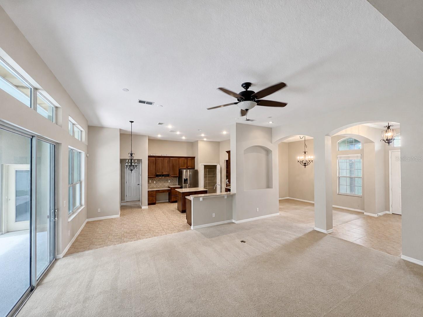 3rd image of 105 E Blue Water Edge Dr, Eustis, FL 32736 | MLS# G5116907