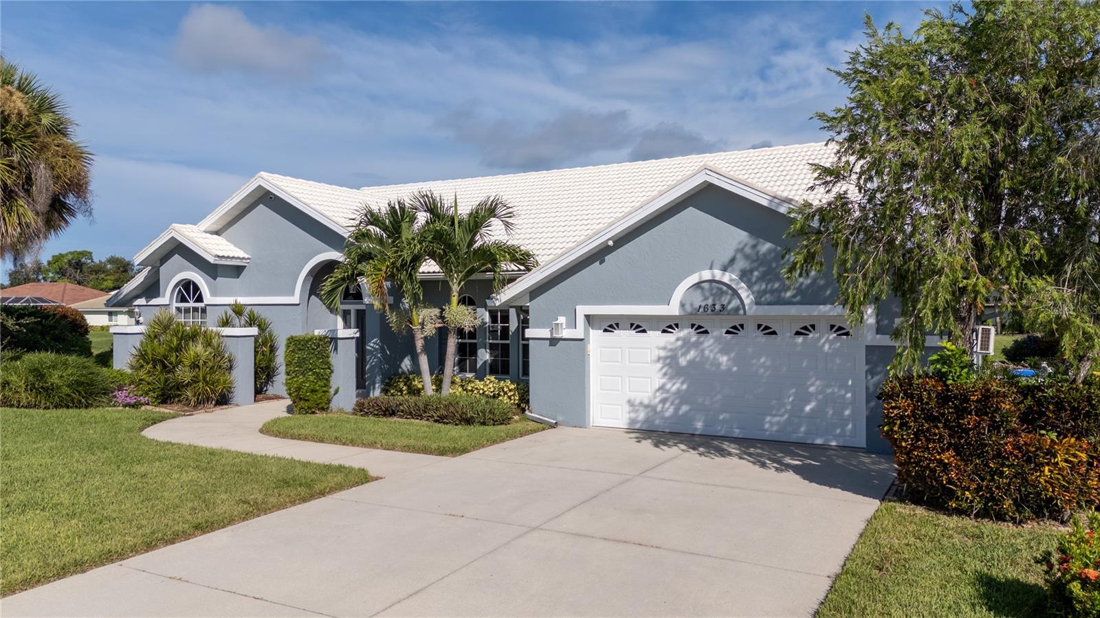 Photo 3 of Single family home for sale at 1633 Ashland Pl, Venice, FL 34292 | MLS# N6145468 | Listing updated on 2026-09-02