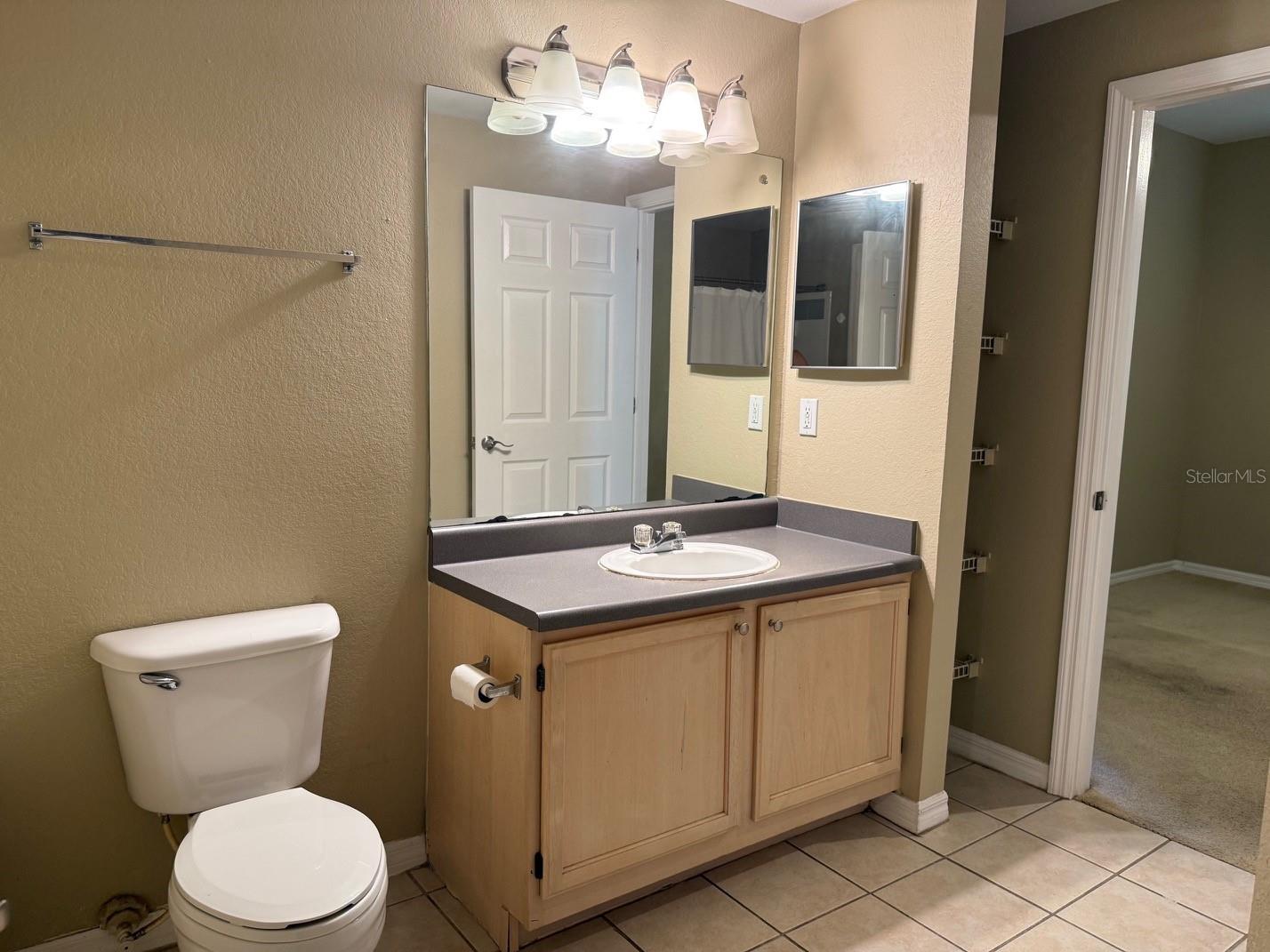 image of 6663 Queens Borough Ave, ORLANDO, FL 32835