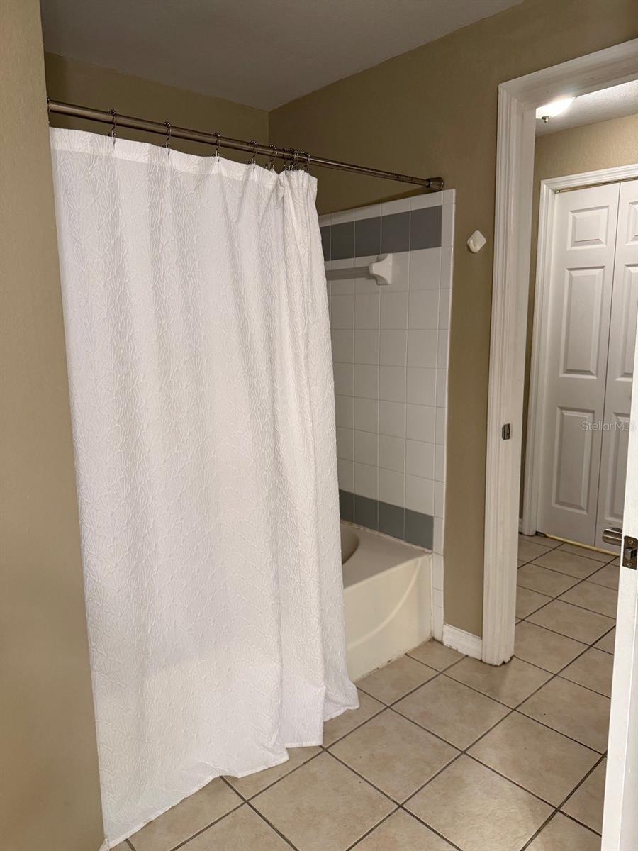 image of 6663 Queens Borough Ave, ORLANDO, FL 32835
