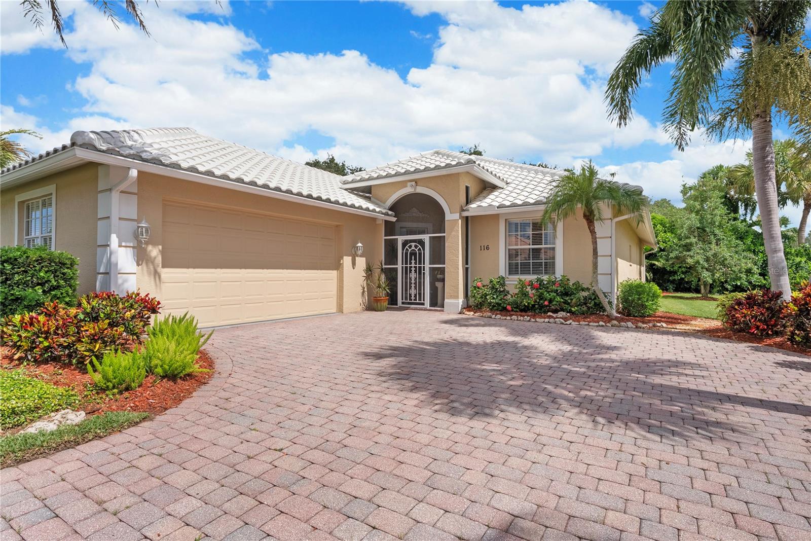 Photo 1 of Single family home for sale at 116 Grand Oak Cir, Venice, FL 34292 | MLS# N6145470 | Listing updated on 2026-09-02