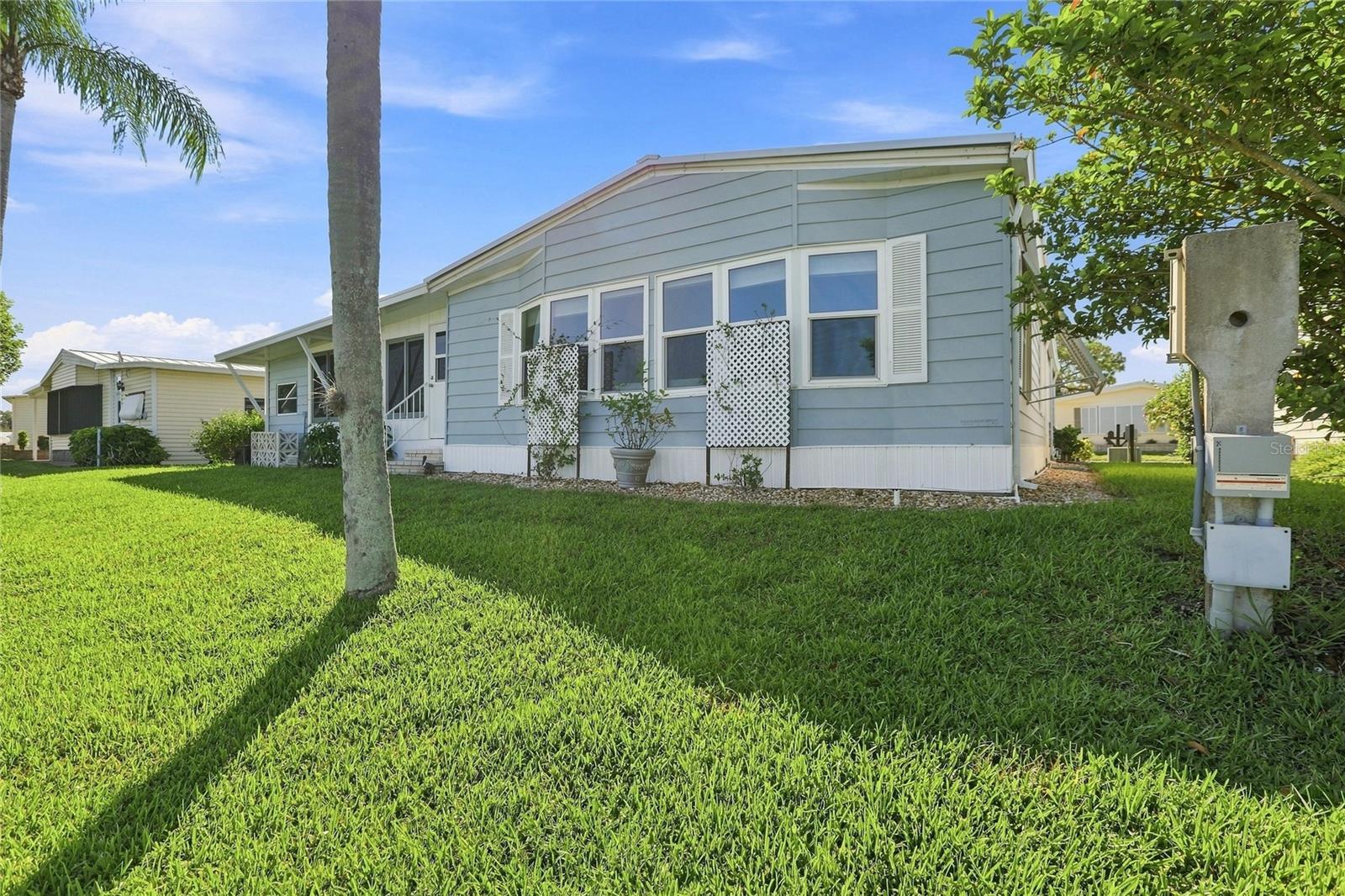 4th image of 94 King Arthur Dr, Nokomis, FL 34275 | MLS# A4703928