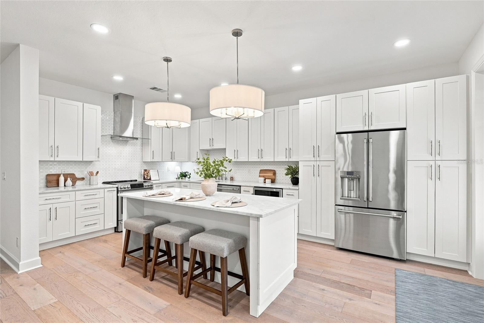 3rd image of 6343 Vista Verde Dr E, Gulfport, FL 33707 | MLS# TB8542084