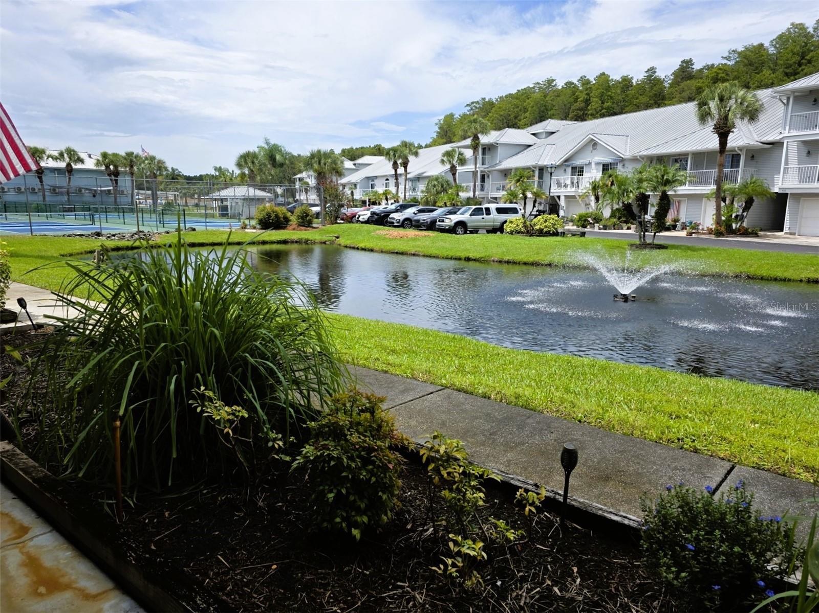 2nd image of 2210 Vis Del Sol Cir, LUTZ, FL 33558