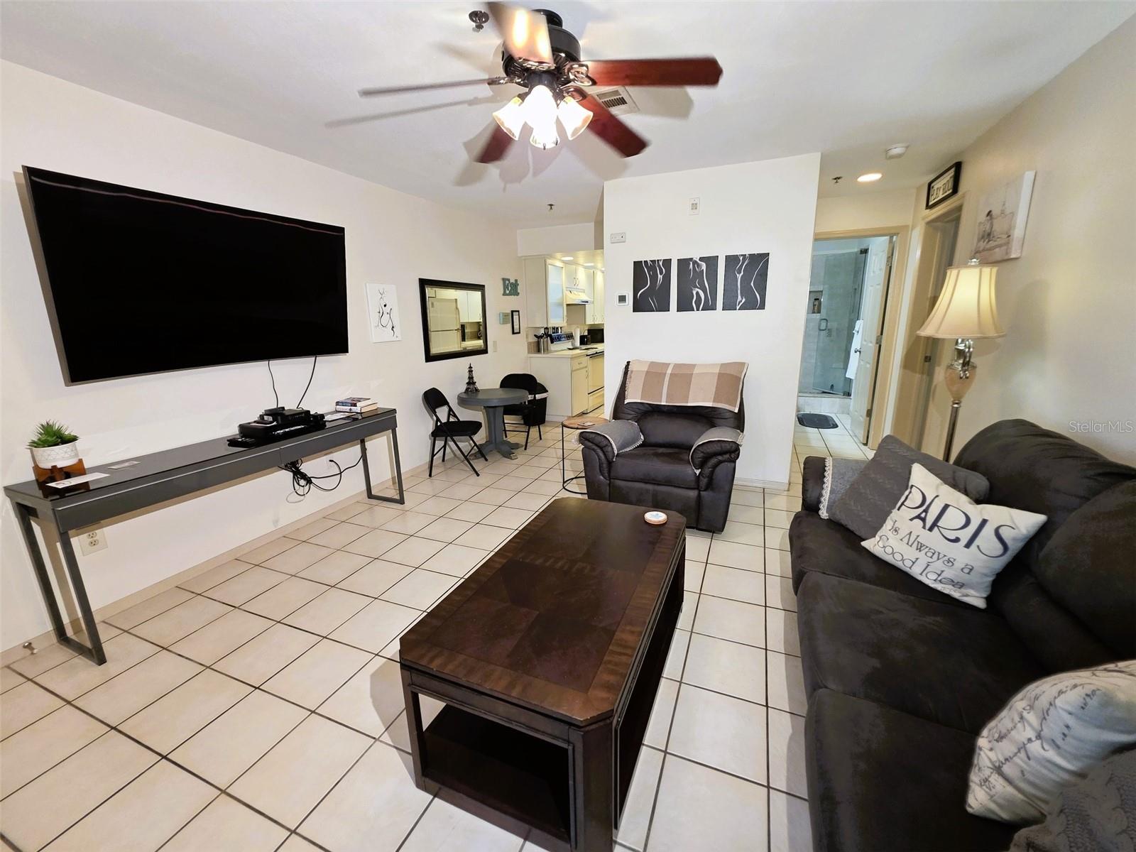 4th image of 2210 Vis Del Sol Cir, LUTZ, FL 33558