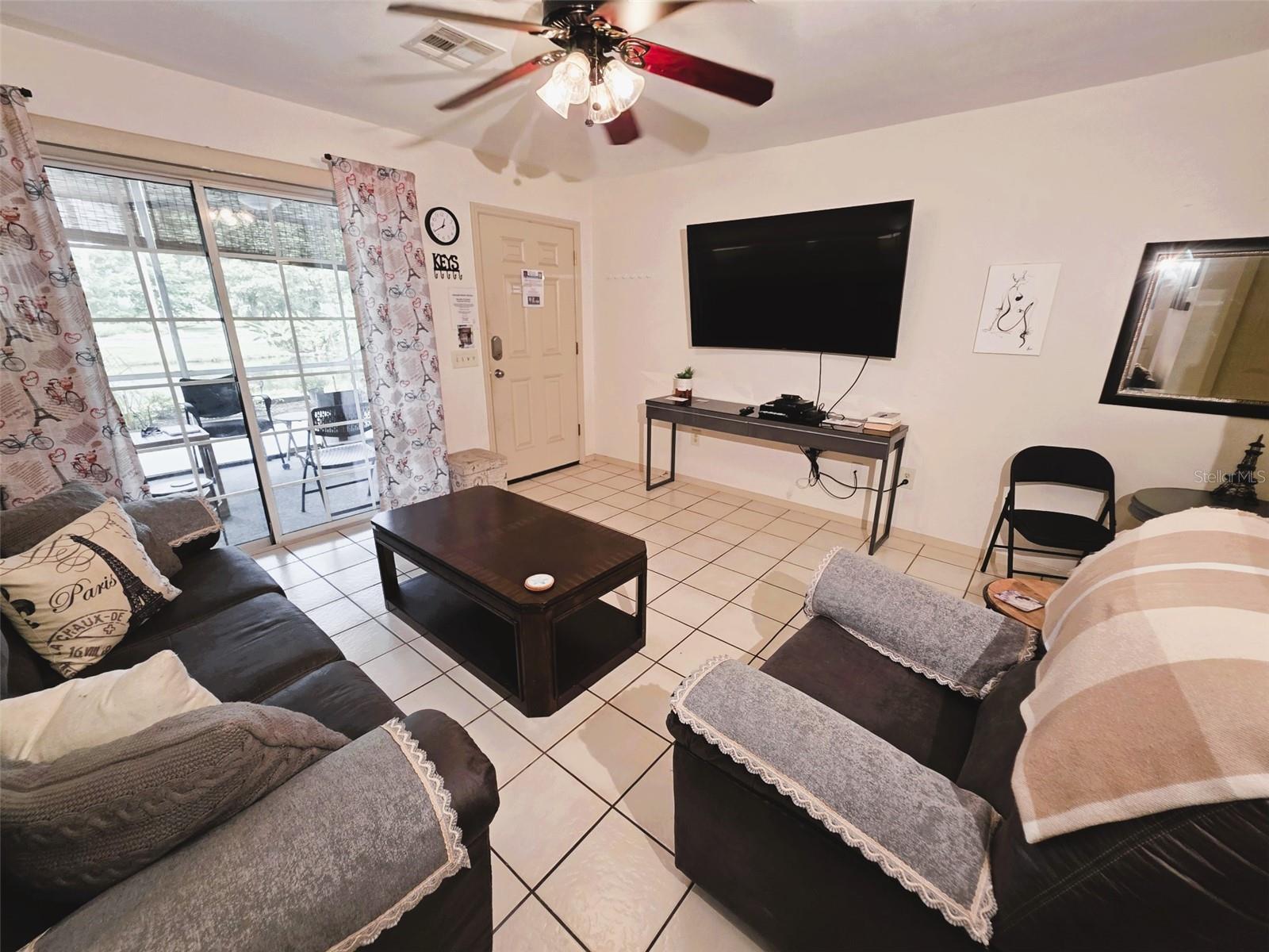5th image of 2210 Vis Del Sol Cir, LUTZ, FL 33558