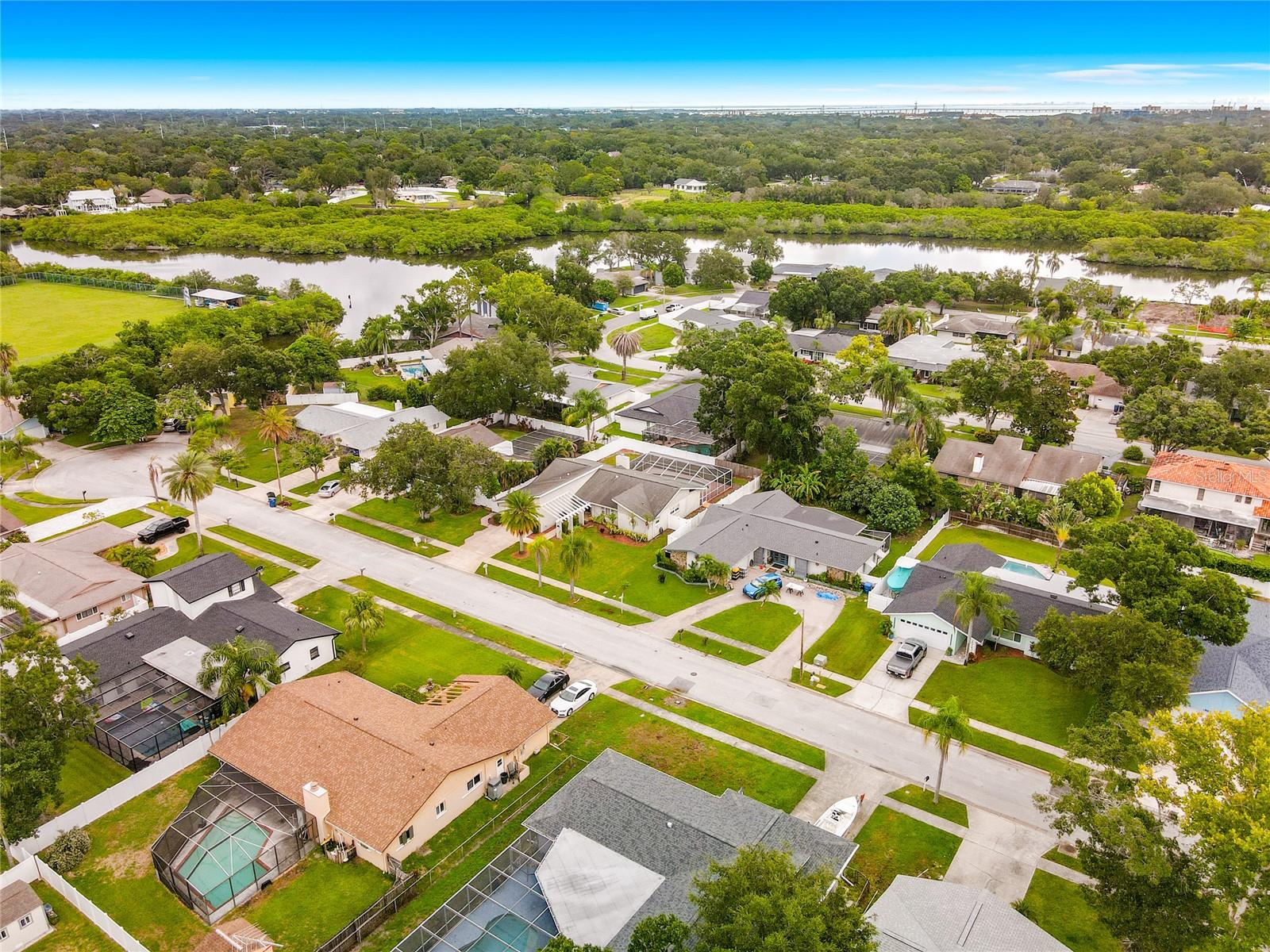 4th image of 1855 Del Robles Ter, Clearwater, FL 33764 | MLS# TB8542152