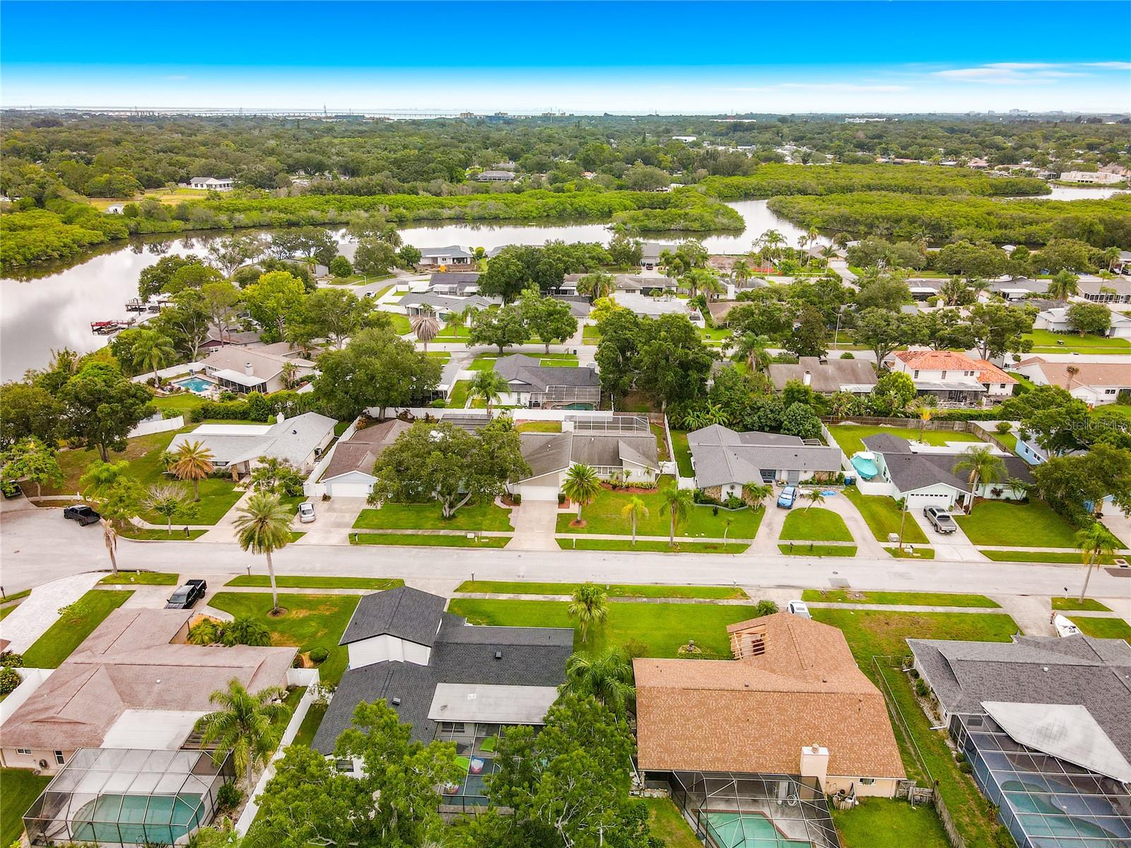 3rd image of 1855 Del Robles Ter, Clearwater, FL 33764 | MLS# TB8542152
