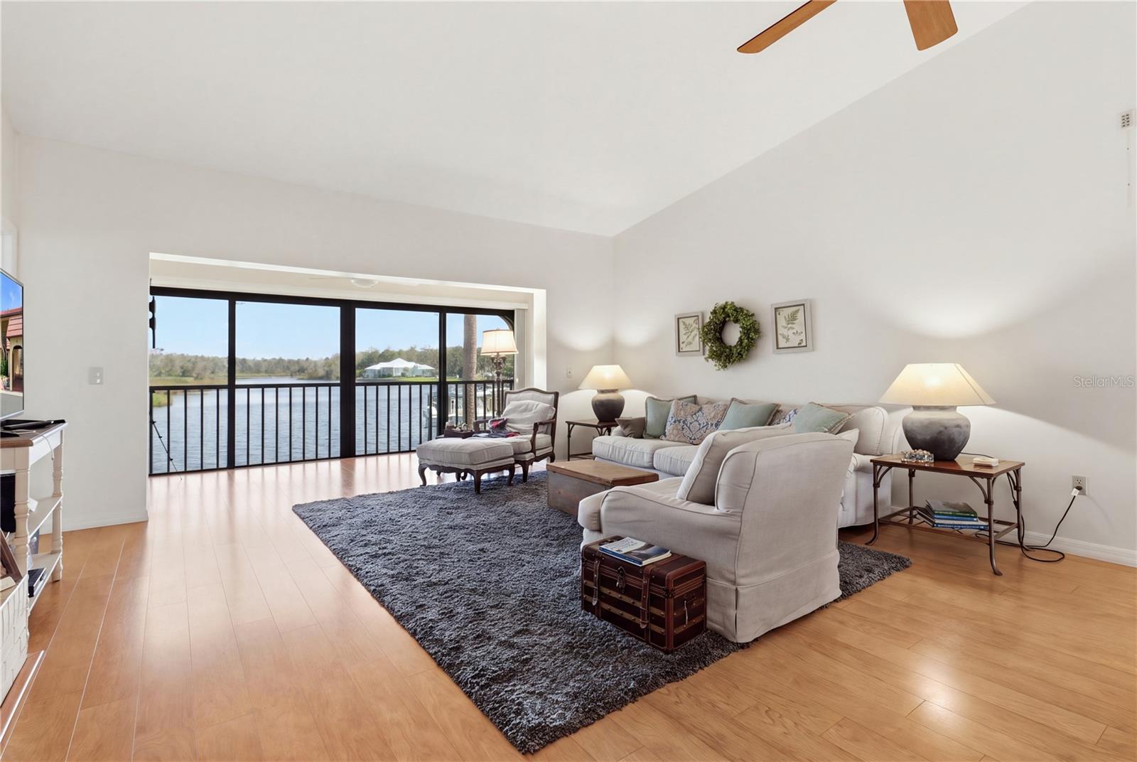 5th image of 352 NW 14th Pl, CRYSTAL RIVER, FL 34428