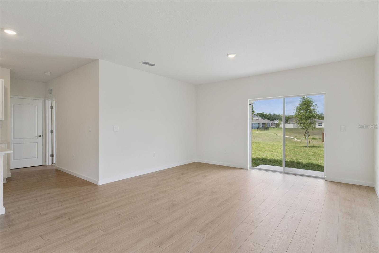 3rd image of 1344 Grand Flora Ln, Sanford, FL 32773 | MLS# O6436378