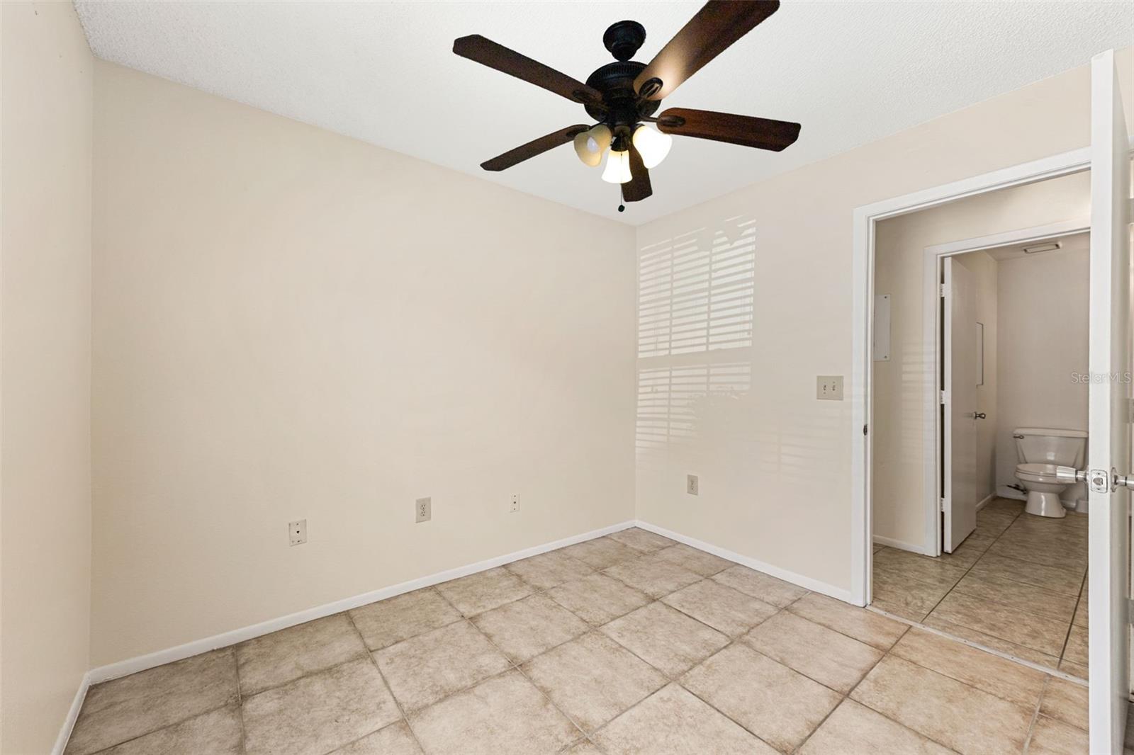35th image of 2035 Dixie Belle Dr #2035M, Orlando, FL 32812 | MLS# V4950905