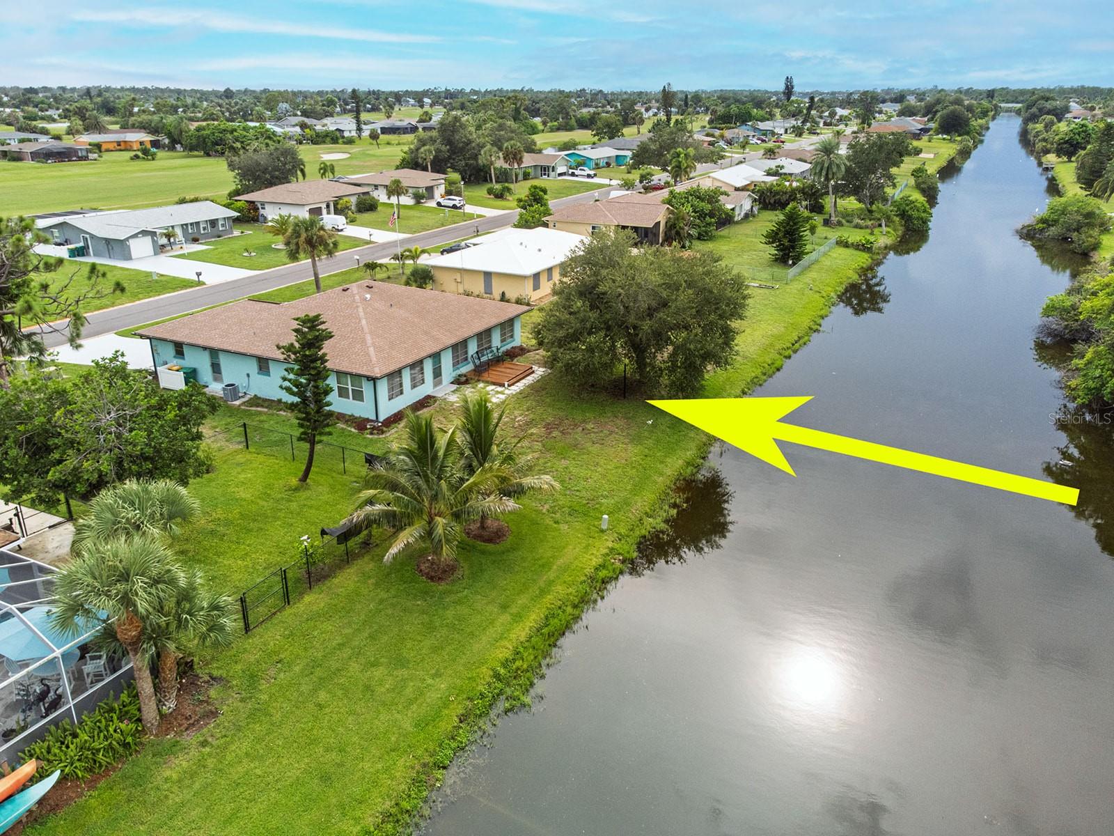 2nd image of 199 Caddy Rd, Rotonda West, FL 33947 | MLS# D6148550