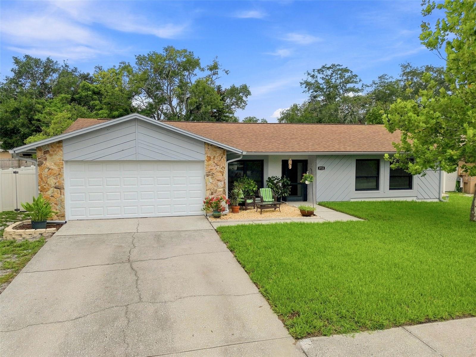 4th image of 3721 Sand Pebble Dr, Valrico, FL 33596 | MLS# TB8542330